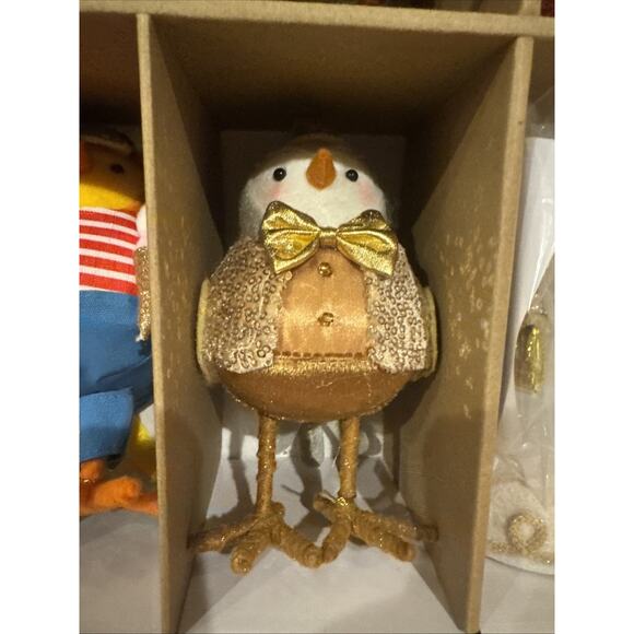 Target Wondershop Featherly Friends 2025 Anniversary Collection 10 Bird Figurine - Picture 9 of 14